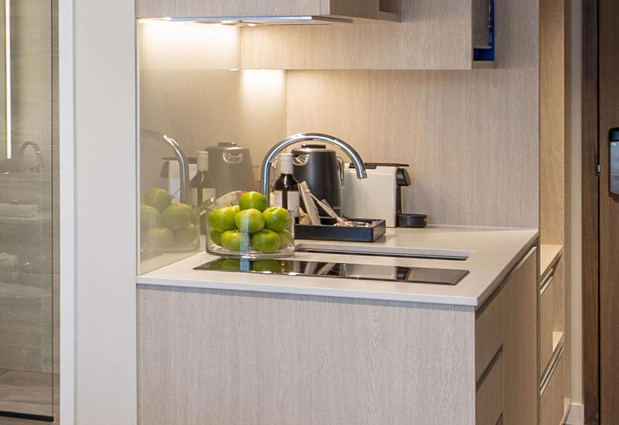Sudima Christchurch City Exterior foto A kitchen in a serviced apartment